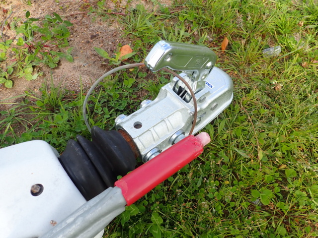 889383-24 Caravan undercarriage -2011