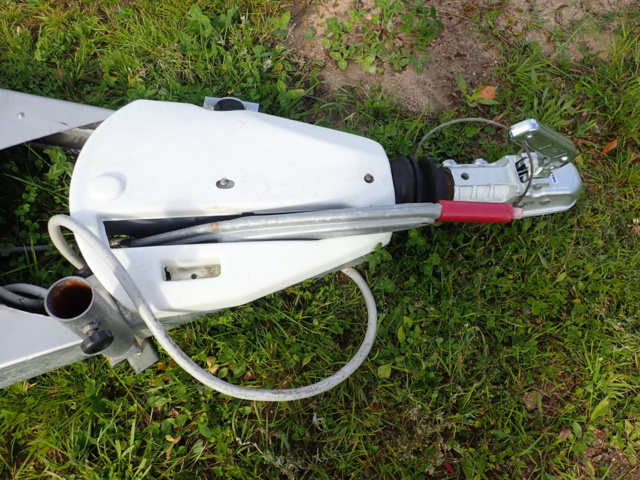 889383-25 Caravan undercarriage -2011