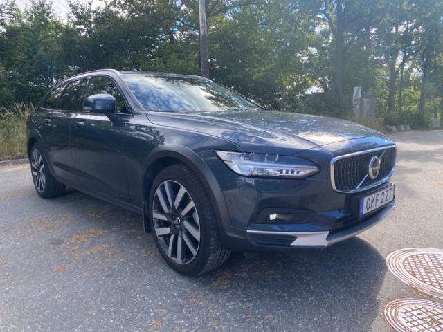 745591-10 Volvo V90 Cross Country B4 AWD - 2022