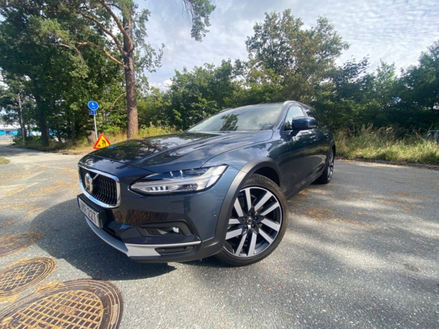745591-2 Volvo V90 Cross Country B4 AWD - 2022