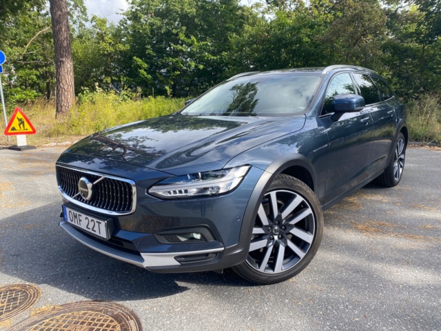 745591-3 Volvo V90 Cross Country B4 AWD - 2022