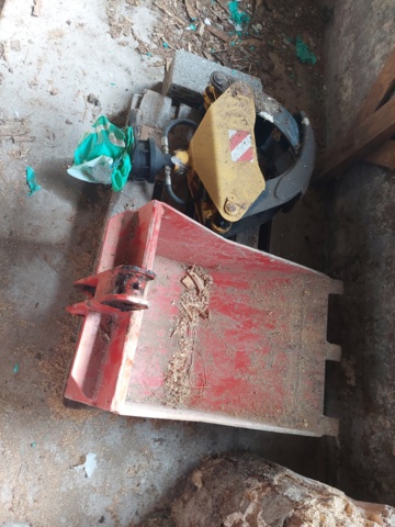 881861-11 Combination crane Sonnys with Grip and bucket