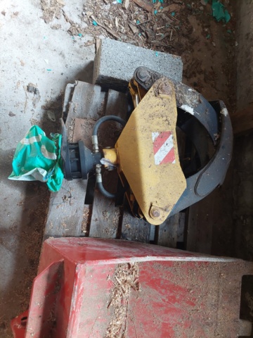 881861-13 Combination crane Sonnys with Grip and bucket