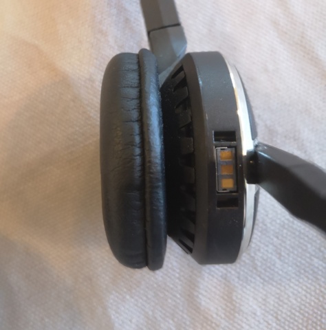 936605-12 Headset Jabra Pro 9450, associated charger 2 pcs. DHSG Cable