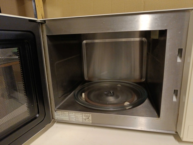 887584-4 Electro Helios microwave oven