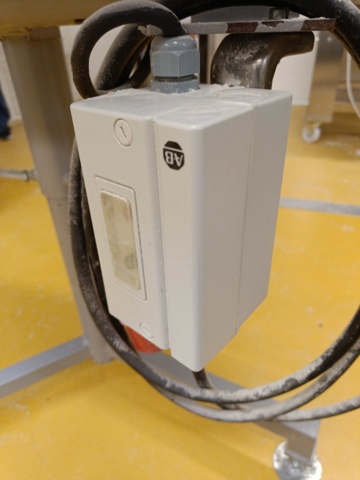 889427-6 Turntable for the bakery