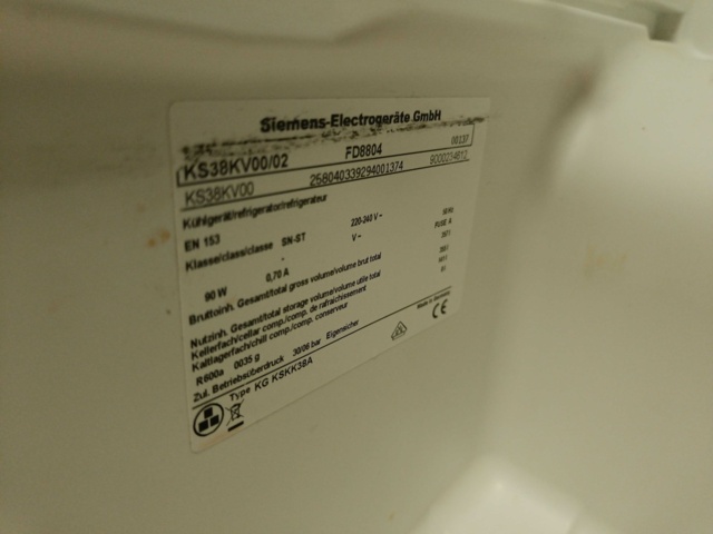 889441-15 Refrigerator Siemens