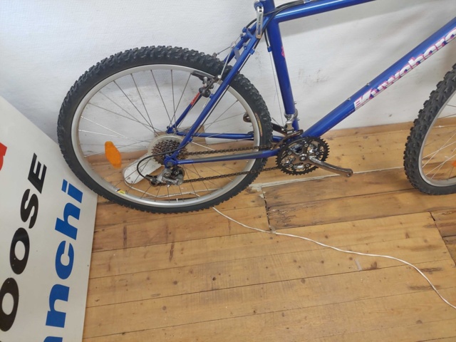 881913-7 Kuwahara Blue 21 Vxl