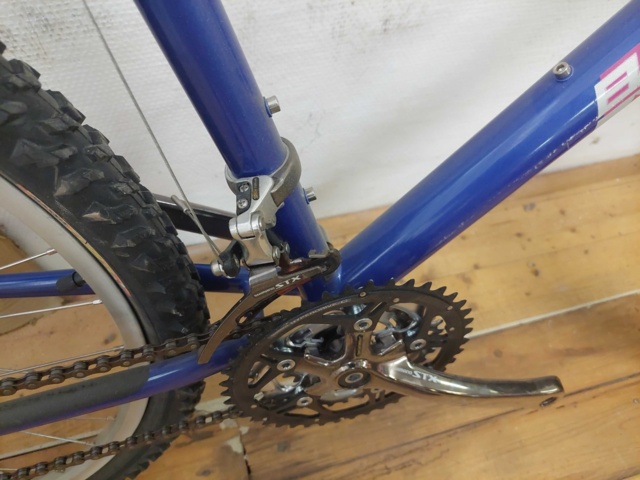 881913-13 Kuwahara Blue 21 Vxl