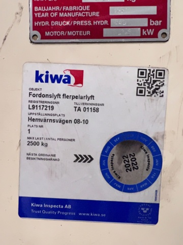 921195-8 2-pelarlyft 2,5 ton Koni