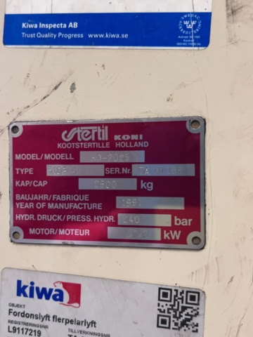 921195-9 2-pelarlyft 2,5 ton Koni