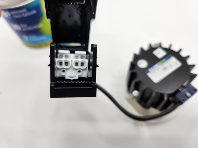 902122-6 6 Illuxtron Linea 75, 3000K, 600 lumens, dimmable incl. junction box - Shipping included