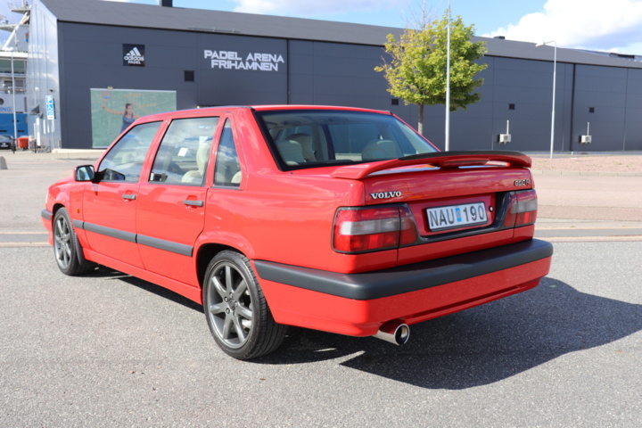 928034-3 Volvo 850R Sedan 2.3 Red - 1996
