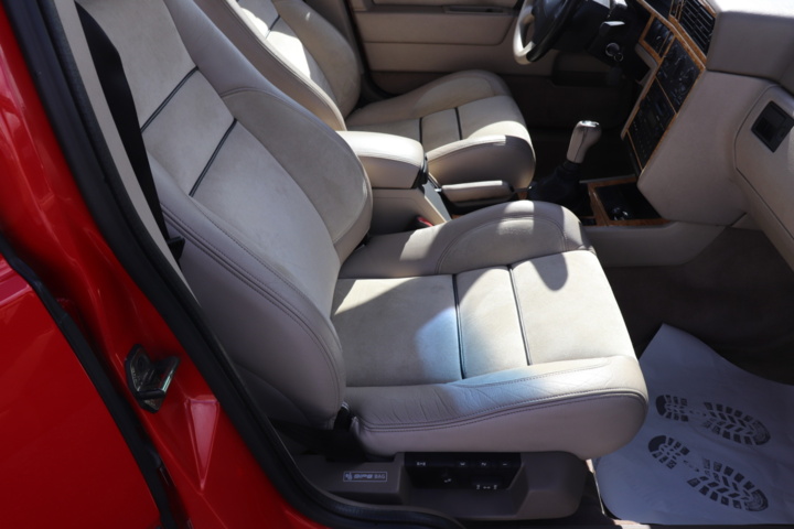 928034-13 Volvo 850R Sedan 2.3 Red - 1996