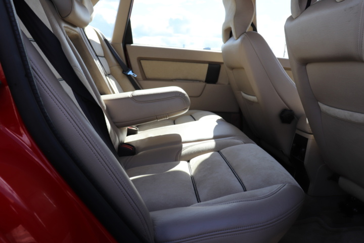 928034-18 Volvo 850R Sedan 2.3 Red - 1996