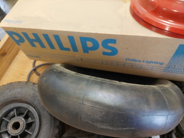 880652-5 wheels of various types