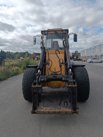 928381-8 Truck Volvo L70 -1992