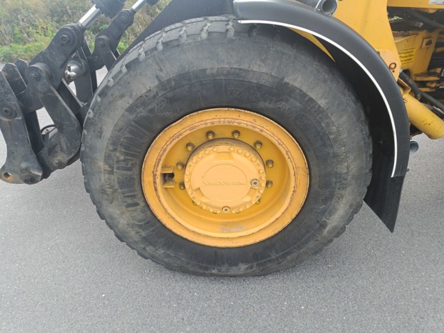 928381-9 Truck Volvo L70 -1992