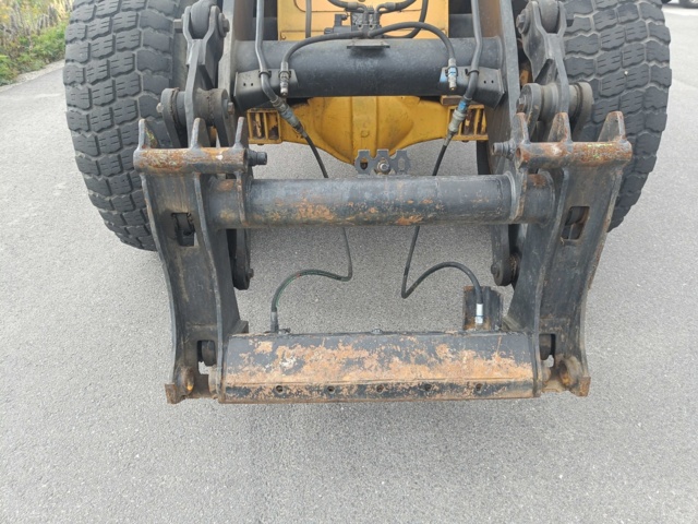 928381-17 Truck Volvo L70 -1992