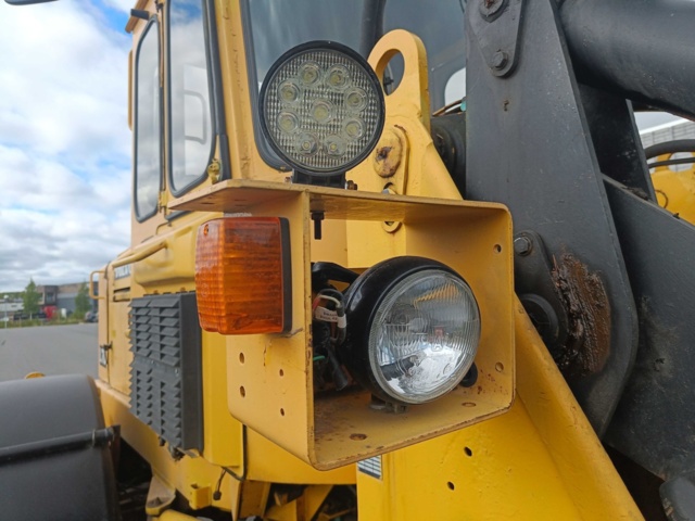 928381-35 Truck Volvo L70 -1992