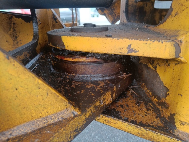 928381-44 Truck Volvo L70 -1992