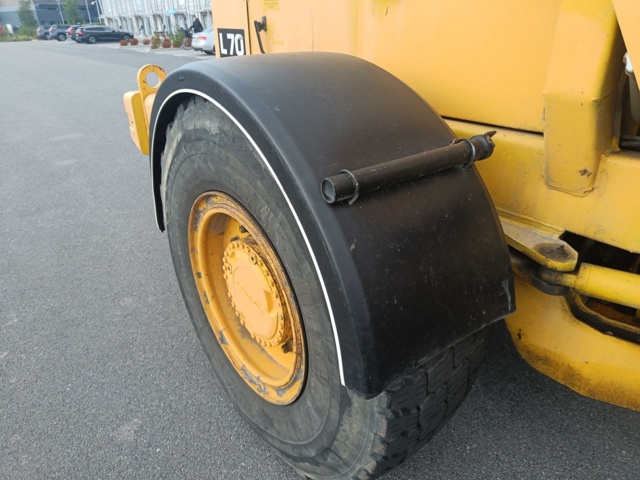 928381-52 Truck Volvo L70 -1992