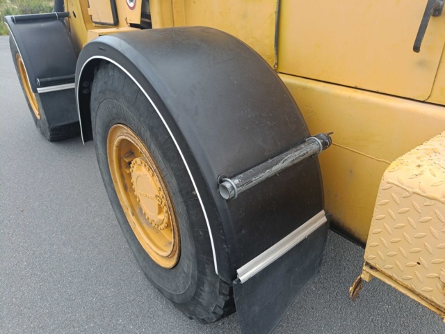 928381-72 Truck Volvo L70 -1992