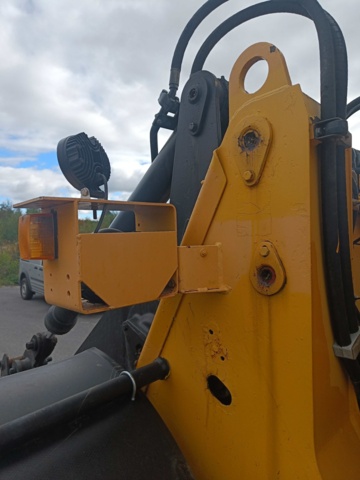 928381-92 Truck Volvo L70 -1992