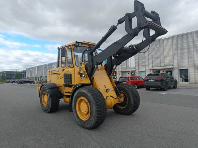 928381-93 Truck Volvo L70 -1992