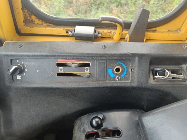 928381-106 Truck Volvo L70 -1992