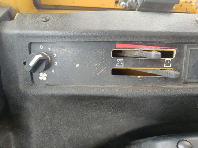 928381-107 Truck Volvo L70 -1992