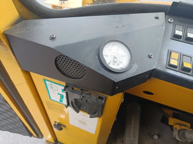 928381-109 Truck Volvo L70 -1992