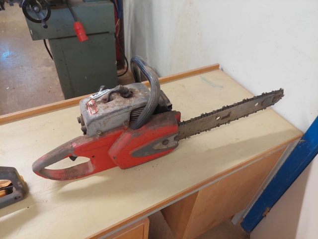 880691-1 Chainsaw Jonsered
