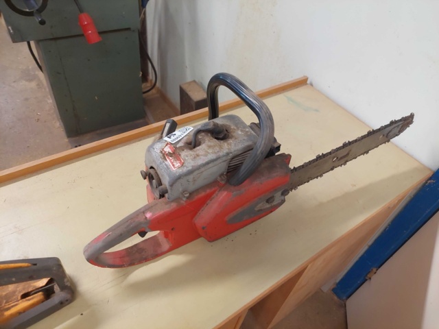880691-2 Chainsaw Jonsered