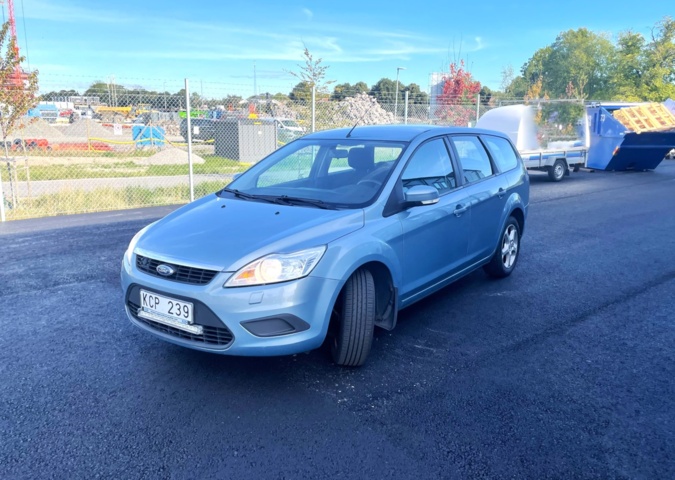 938308-1 Ford Focus Kombi 1.8 Flexifuel - 2010