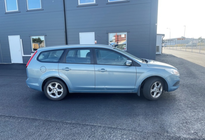 938308-4 Ford Focus Kombi 1.8 Flexifuel - 2010