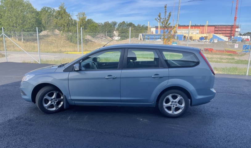 938308-8 Ford Focus Kombi 1.8 Flexifuel - 2010