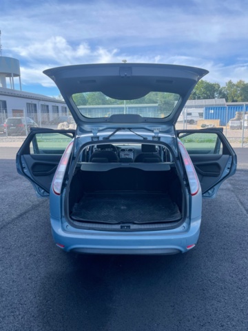 938308-36 Ford Focus Kombi 1.8 Flexifuel - 2010