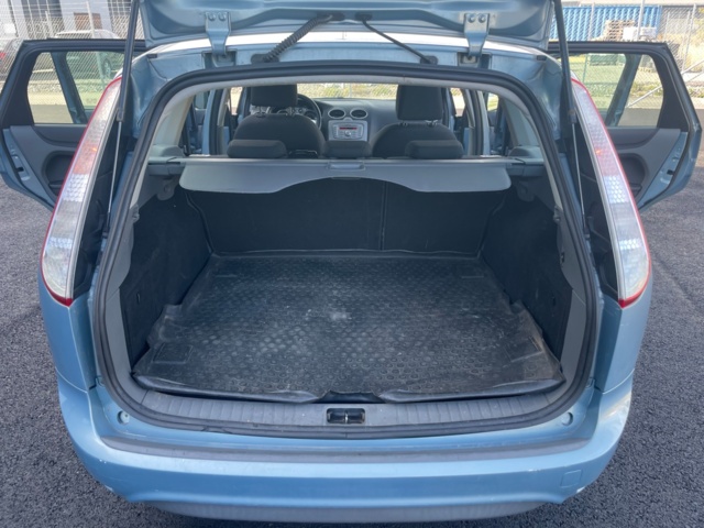 938308-37 Ford Focus Kombi 1.8 Flexifuel - 2010