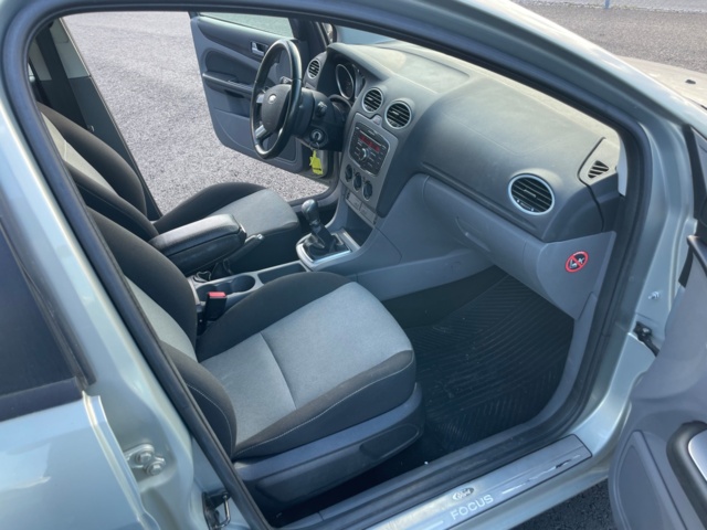 938319-31 Ford Focus Kombi 1.6 TDCi - 2010