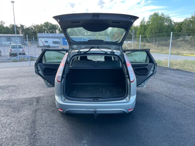 938319-34 Ford Focus Kombi 1.6 TDCi - 2010