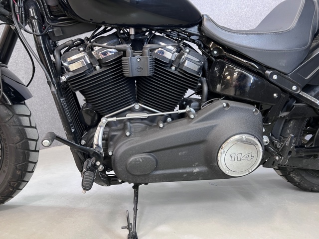 745593-15 Motorcycle - Harley-Davidson - Fat Bob - 2020