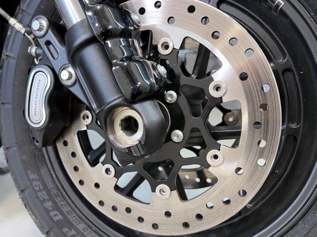 745593-18 Motorcycle - Harley-Davidson - Fat Bob - 2020