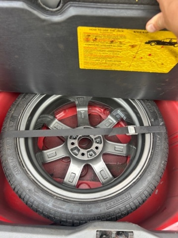 928034-46 Volvo 850R Sedan 2.3 Red - 1996