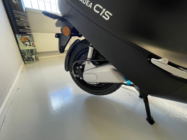 872343-8 Electric moped YADEA C1S 2022