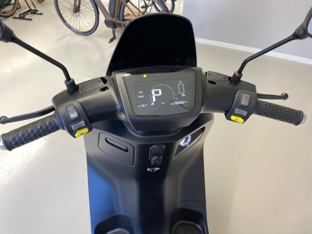 872343-15 Electric moped YADEA C1S 2022