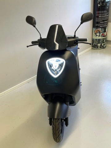 872343-18 Electric moped YADEA C1S 2022