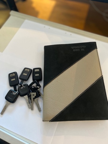 928034-50 Volvo 850R Sedan 2.3 Red - 1996