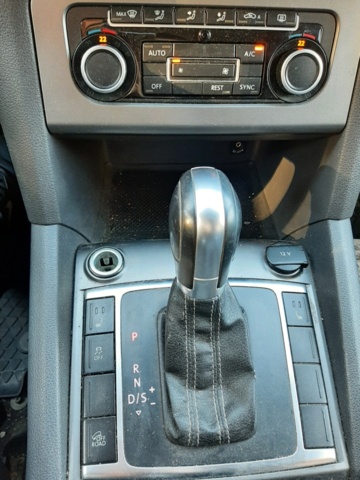 938627-48 Volkswagen Amarok Double cab & flatbed 2.0 BiTDI 4Motion - 2015