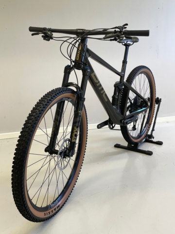 872344-2 Mountainbike BMC fourstroke 01 LT two
